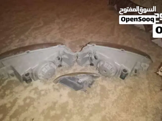 كشافات للبيع سعر جيد نظيف سياره كشافات ضواو سياره افانتي