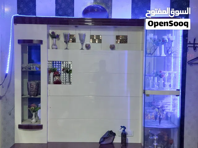 معرض وميز تلفزيون