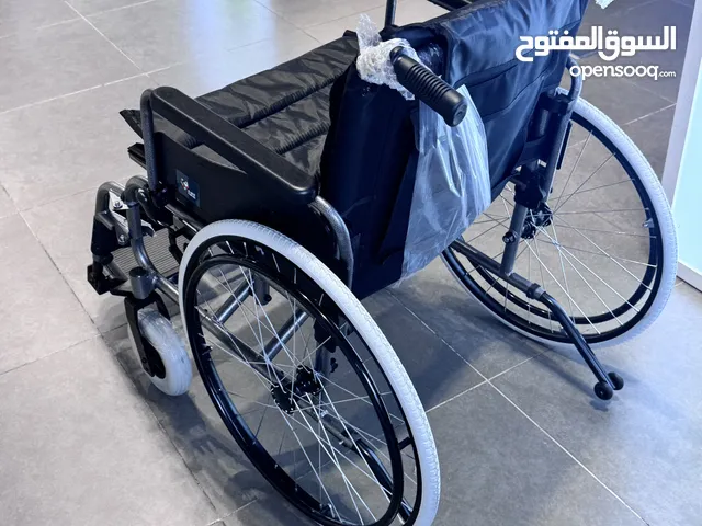 كرسي متحرك كبار السن وذو الاحتيجات الخاصة