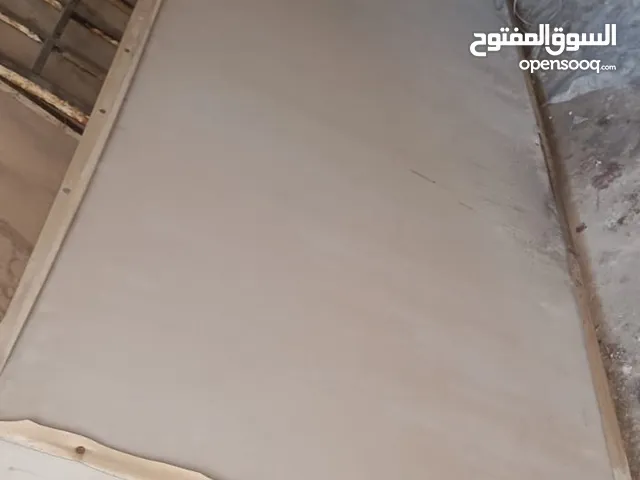 قارمة محل مضيئة للبيع