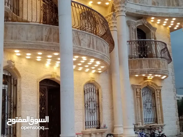 560 m2 More than 6 bedrooms Villa for Sale in Irbid Petra Street