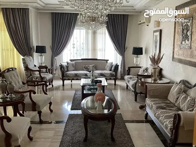 شقة مفروشة  للايجار في عمان -منطقة ام اذينه منطقة هادئة ومميزة جدا