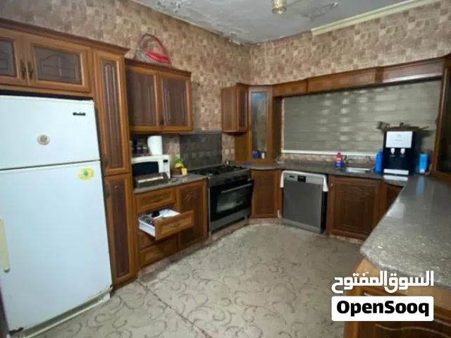 مطبخ بكل عدته للبيع