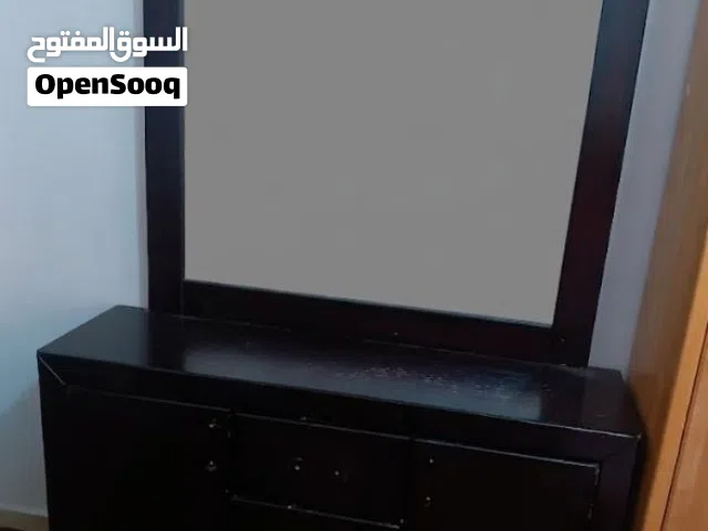 كوميدينا مع مرايا خشب لاتيه