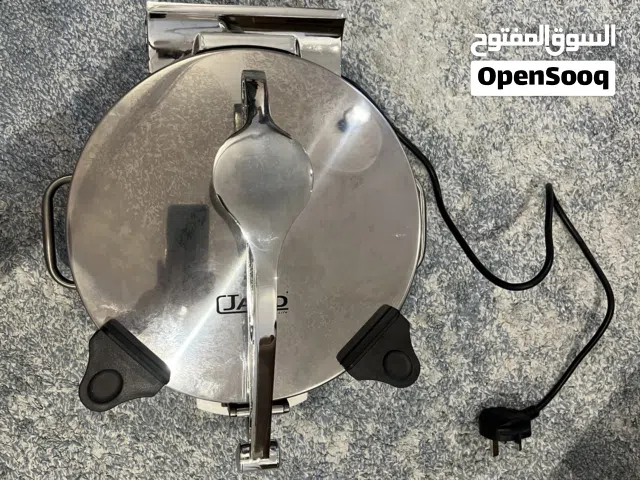 صانعة تورتيلا ماركة جانو كالجديدة Jano brand tortilla maker, like new