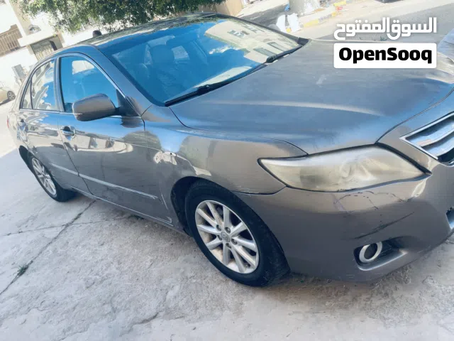 2010 تويوتا كامري LE
