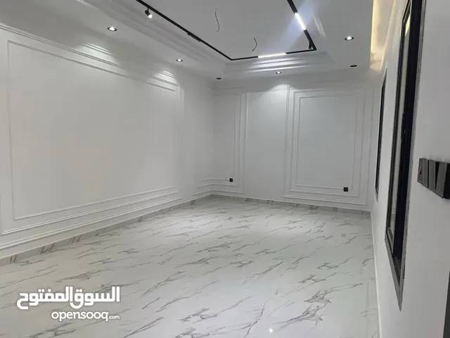 320 m2 More than 6 bedrooms Apartments for Rent in Al Madinah Ad Difa