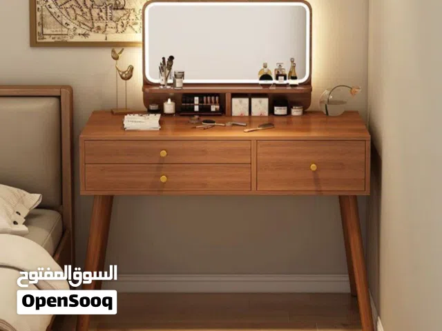 ميز مرايا خشبي انيق، توصيل مجاني