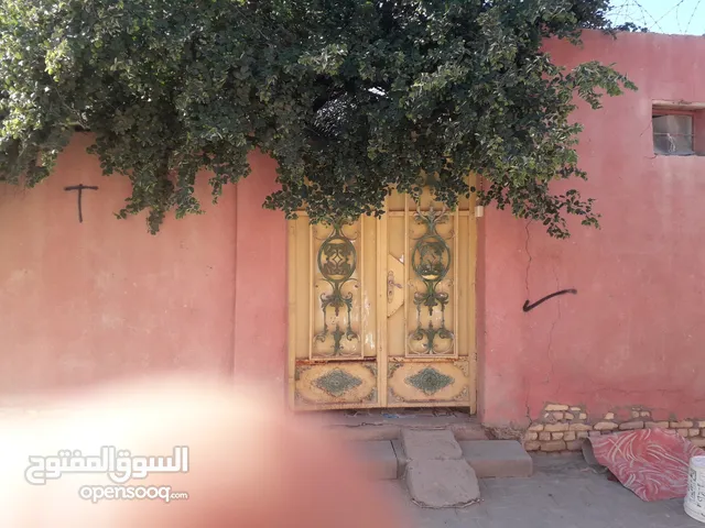 280 m2 4 Bedrooms Townhouse for Sale in Basra Al-Midaina