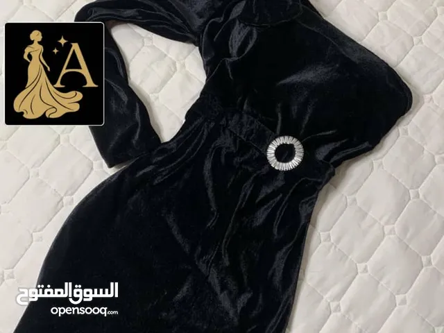 فستان نسائي