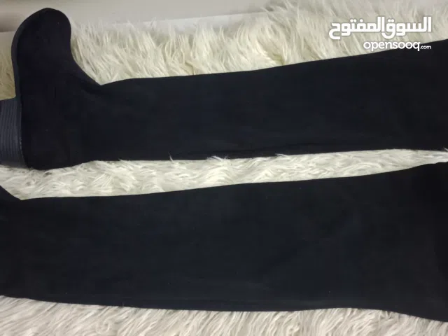 مقاس كبير ومريح مقاس 42 متوفر .