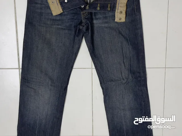 Dolce & Gabbana Jeans size 29-30 Waist 40 Length 7 Hem.. Note: Luxury brand ang Authentic 101%