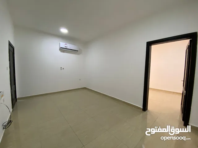 غرفة وصالة للإيجار في عين خالد