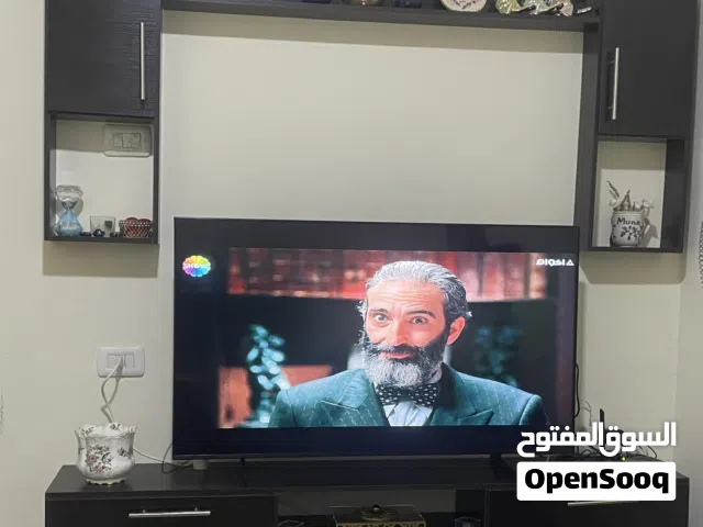 خزانة تعليق وطاولة تلفزيون