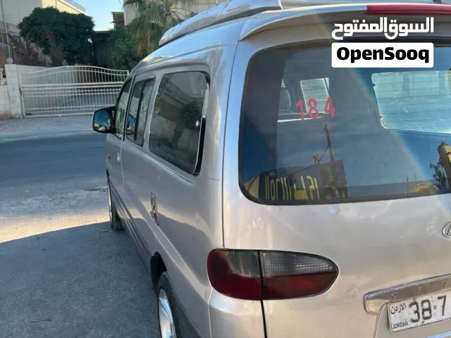 2002 هيونداي ستاريا
