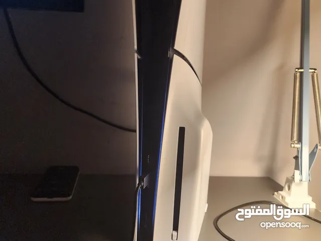 ps5 barely used with a level 217 account with more than 100 games. Two really good controllers .