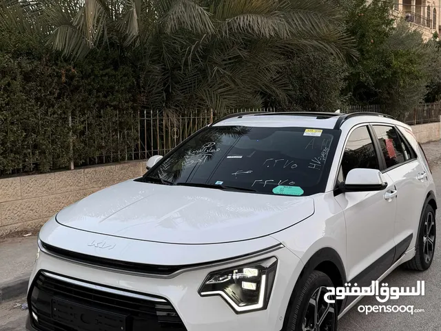 كيا نيرو هايبرد بالمواصفات الفخمه جدا
