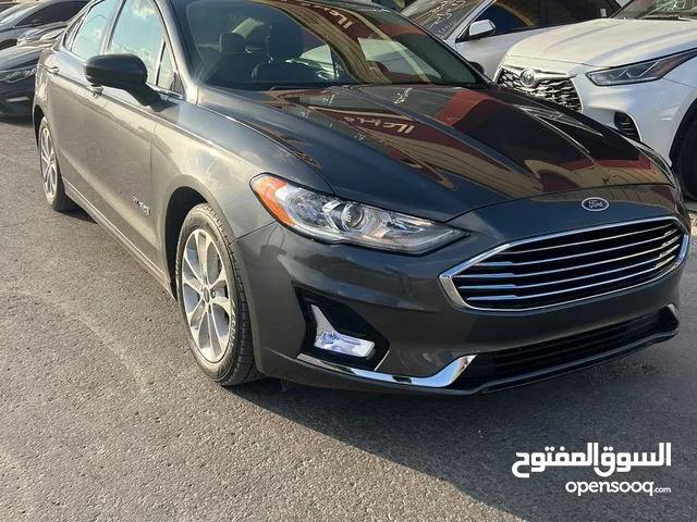 FORD FUSIONS SE 2019