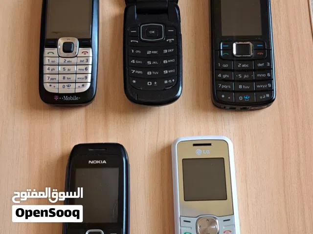 مجموعة تلفونات شغال بحالة جيدة