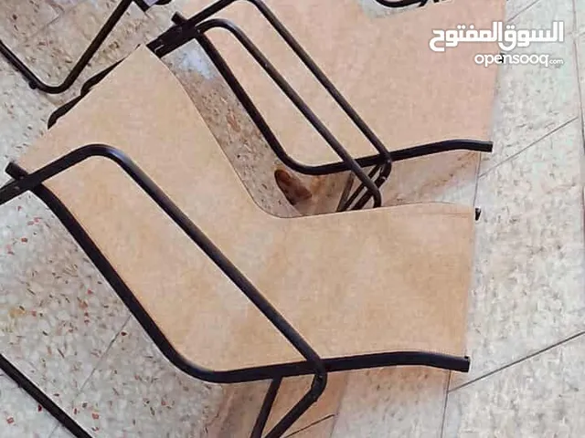طقم قعده خارجيه مع طاوله بحاله ممتازه...