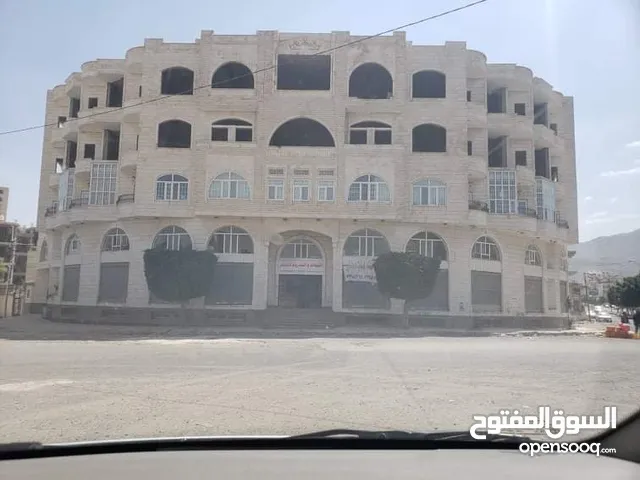 محل للايجار في فج عطان على الشارع الرئيسي و مكان حيوي