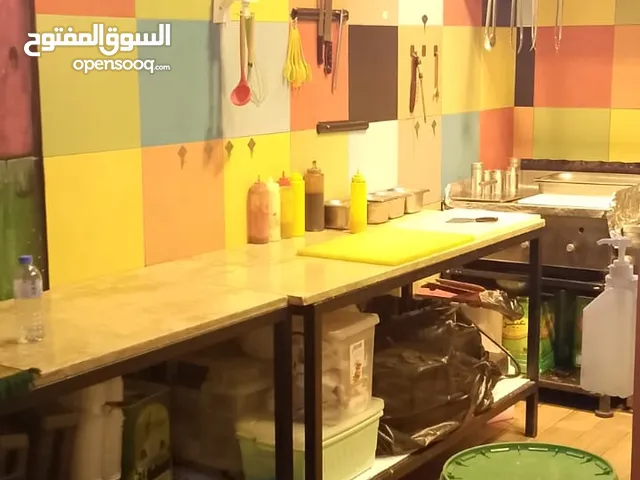 مطعم للبيع مع معدات اوبدون
