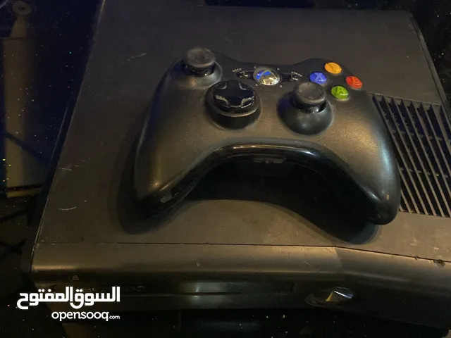 Xbox 360 معاه يد تحكم واحدة