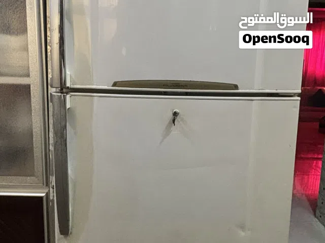 ثلاجة توشيبا حجم كبير 700 لتر