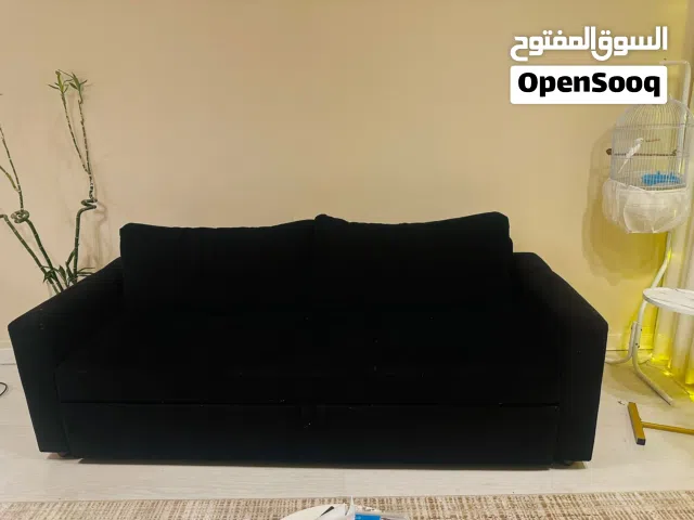 صوفا لون اسود كبيره