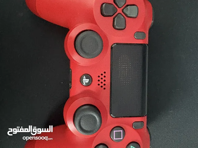 يد بلايستيشن 4 حمراء اصلية للبيع (مستعملة)