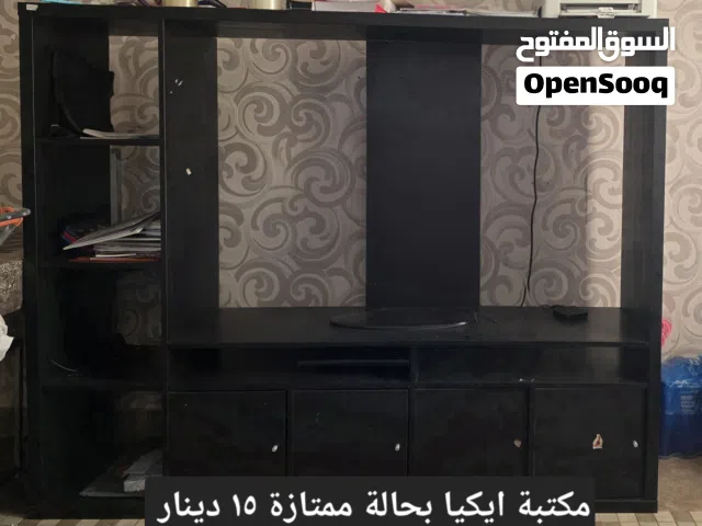 مكتبه ايكيا بحالة ممتازة