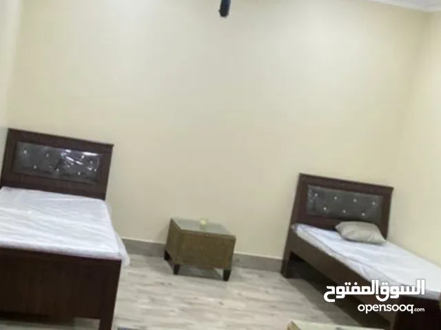 سريرين مع متارس طبيه جديده