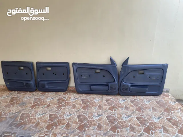 للبيع كفرات ابواب هيلوكس وكالة