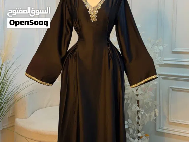 فستان نسائي