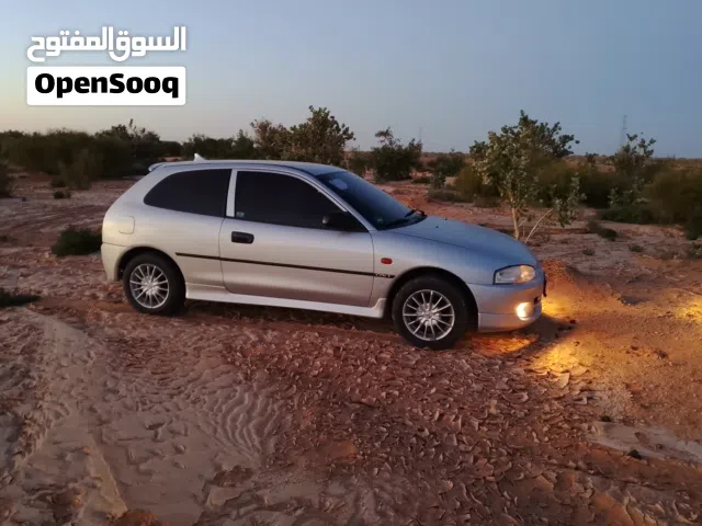 2002 ميتسوبيشي كولت