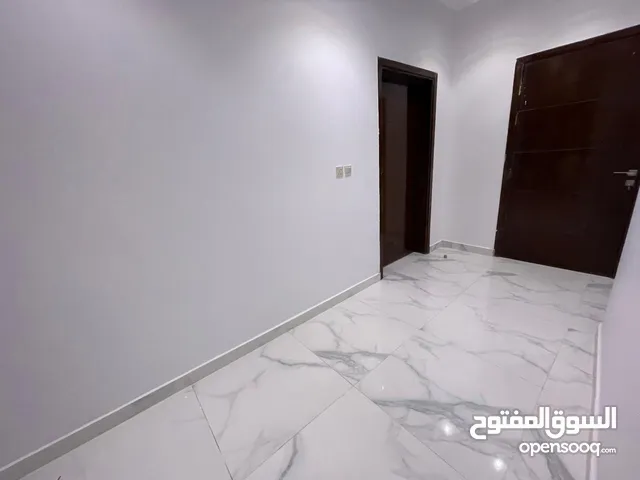 320 m2 5 Bedrooms Villa for Rent in Al Madinah Shuran