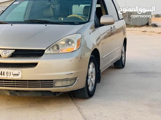 Used Toyota Sienna in Zawiya