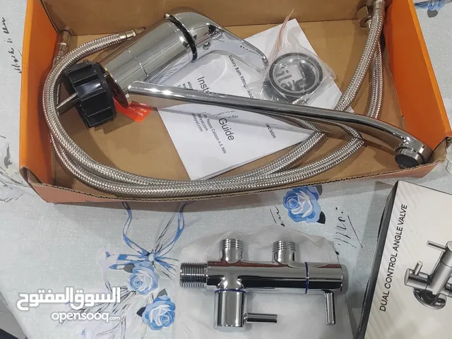 للبيع مغسلة مطبخ مطلانو مع محبس من شركة كلودي الاصلي ذو مخرجين