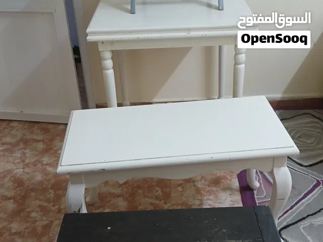 طاولة و كرسي
