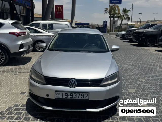 2014 فولكسفاغن جيتا Standard