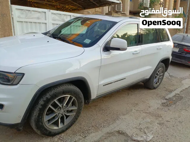 2018 جيب جراند شيروكى Laredo