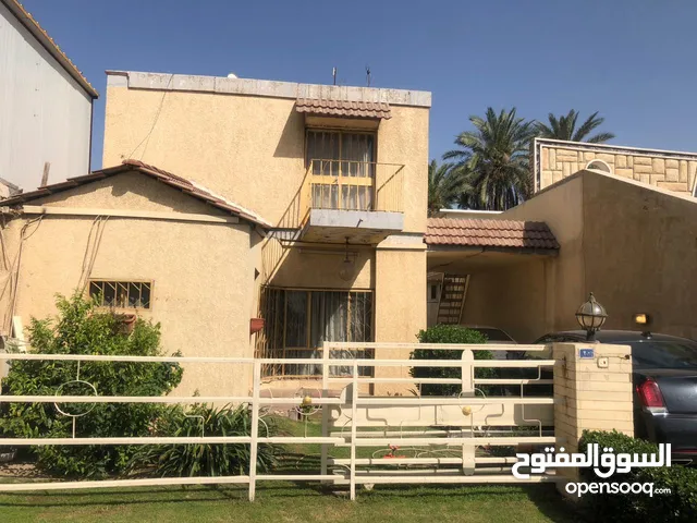 220 m2 4 Bedrooms Townhouse for Sale in Baghdad Zayona