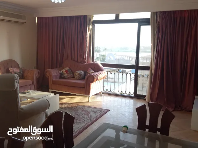 140 m2 3 Bedrooms Apartments for Rent in Cairo Maadi
