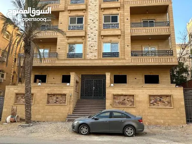 220m2 3 Bedrooms Apartments for Sale in Giza 6th of October
