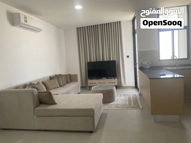 شقة جديده راقيه موثثه  في العذييه للايجار