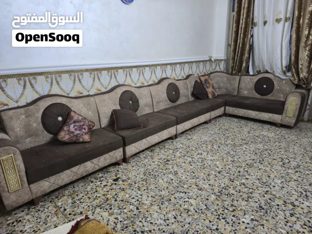 تخم دي وان نظيف ، عدد المقاعد 6 180 ألف و بي مجال