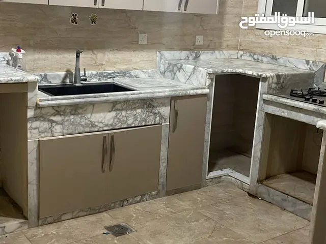 200 m2 4 Bedrooms Apartments for Rent in Benghazi Al Nahr Road