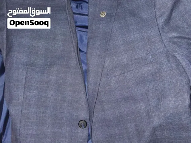 بدله كامله مع قميص و حذاء رسمي