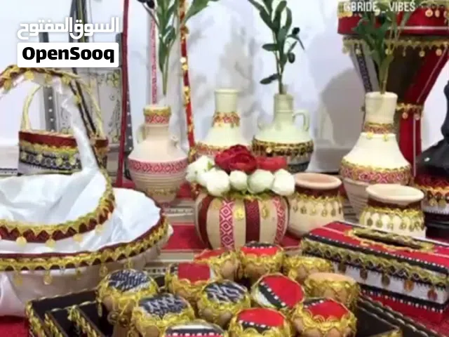 كوشيه للبيع بحاله ممتازه معها مسلتزمتها طوله والدف سجاد أغراض حنه واشياء