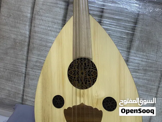 عود دمشقي بحالة الجديد 6 اوتار